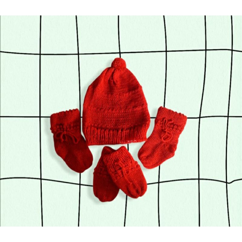 Kit lãzinha, touca luva e sapatinho – MENINA E MENINO BEBÊ.