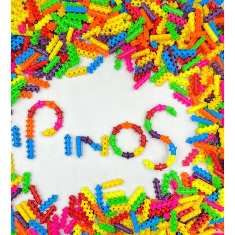 Brinquedo de Montar Pinos 100  200 e  500 Blocos E