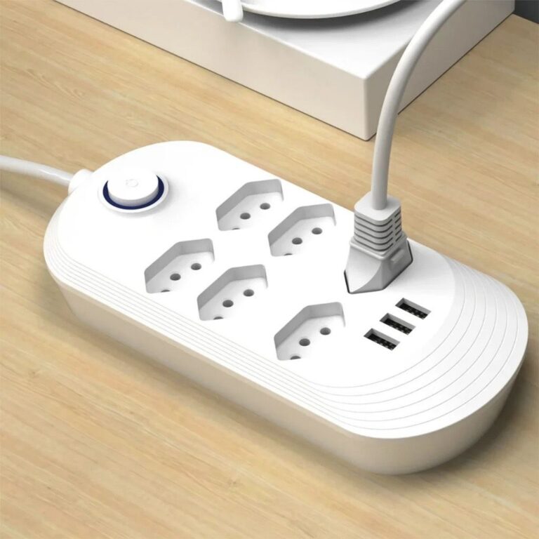 Régua Extensão 6 Tomadas E 3 Entradas USB Bivolt