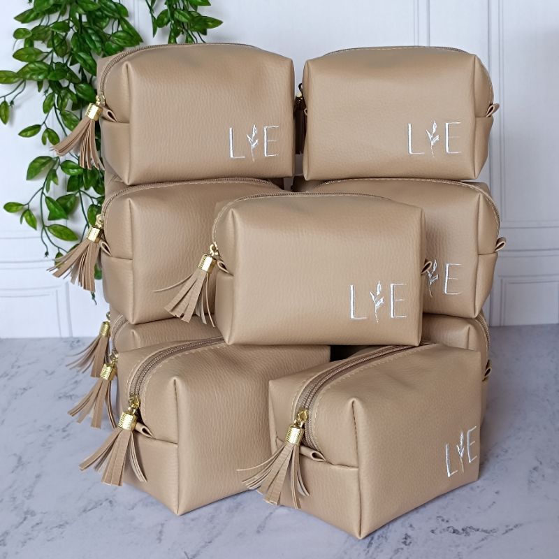 Necessaire personalizada em couro sintético lembrancinha