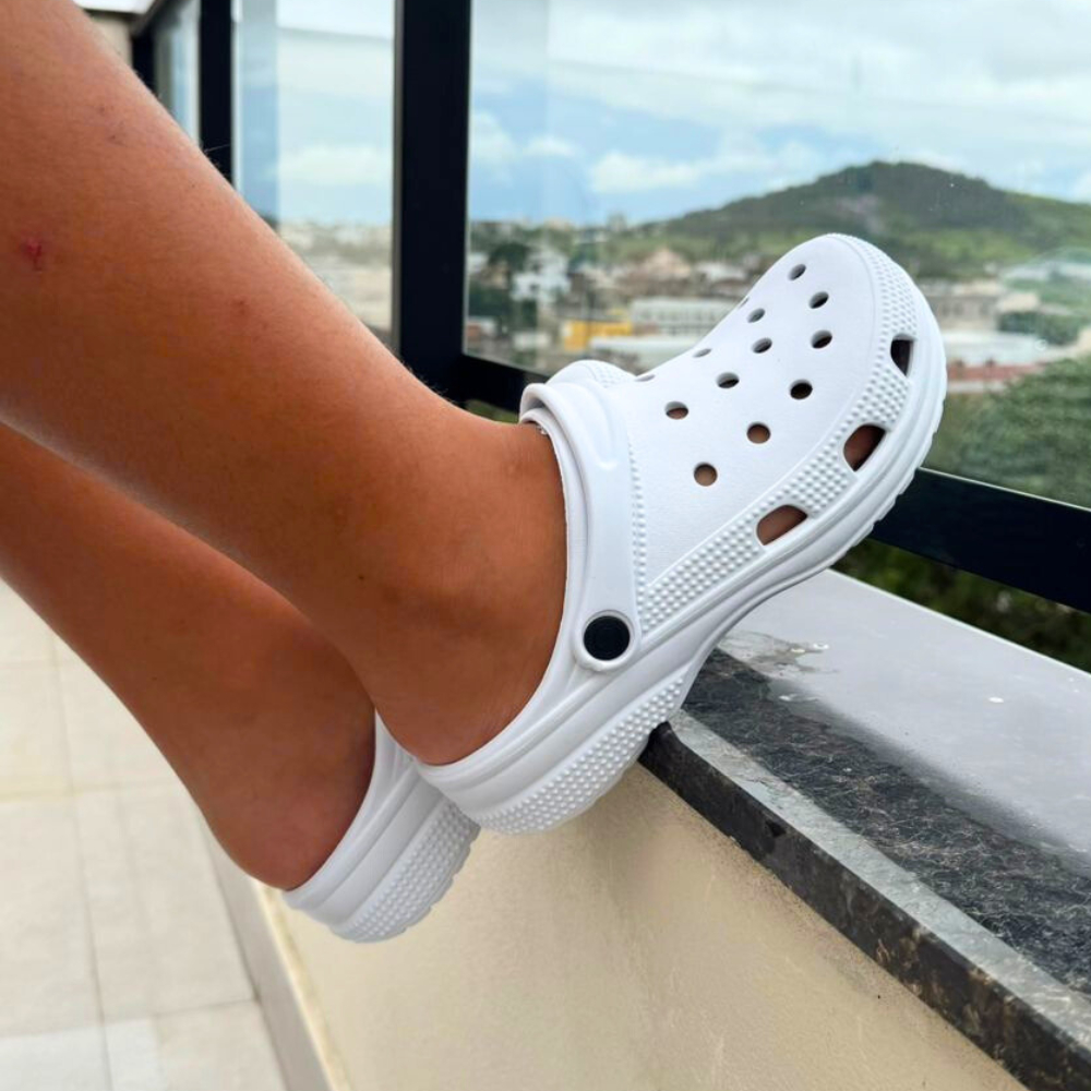 Babuche Fashion Confortável Leve e Respirável, Ideal para o Seu Estilo  – Promoção Envio Imediato