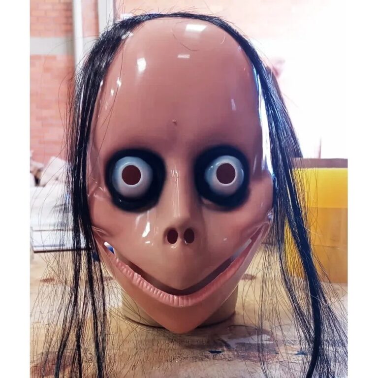 Máscara  Halloween Momo com Cabelo