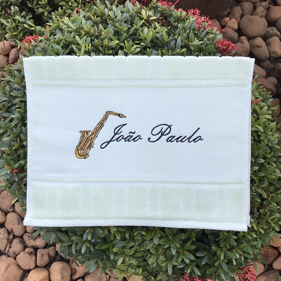 Toalha de Mão Bordada  Instrumento Musical Saxofone Com Nome
