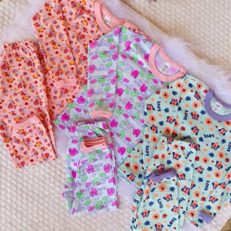 Kit de Pijama infantil menina de manga longa 100% 