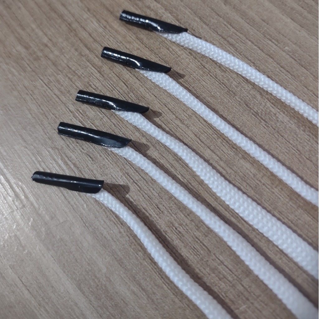 Cordão Poliéster Com Ponteira Preta Para Alça De Sacola 100unid. Com Aprox. 28cm