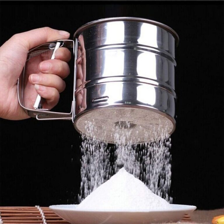 Polvilhador Peneira Caneca com Gatilho Manual Aço