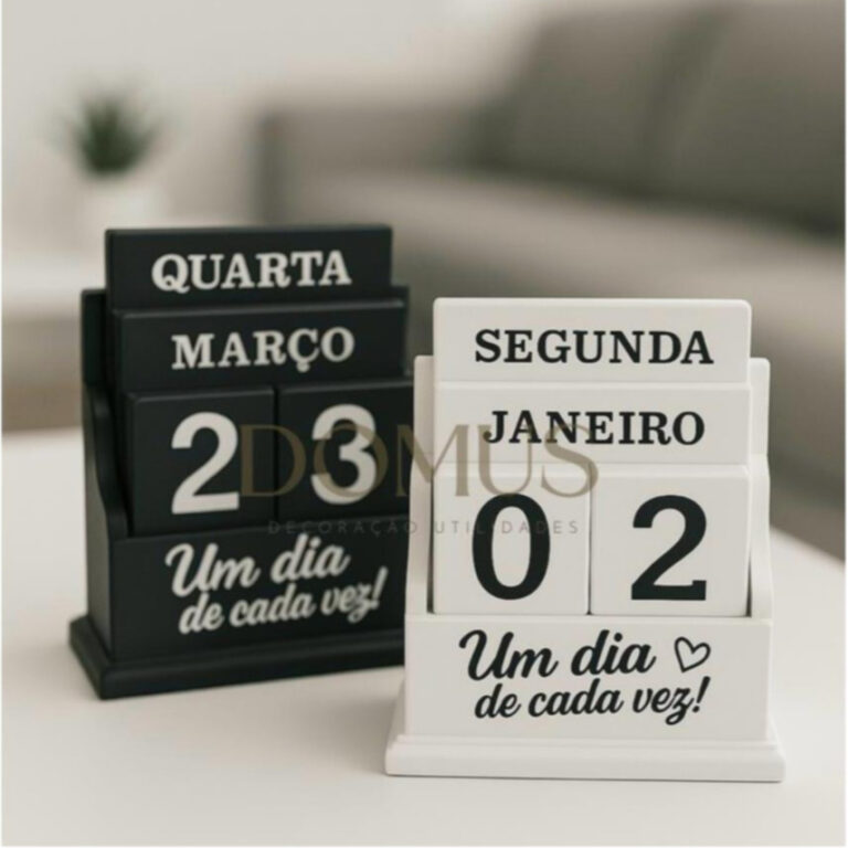 Calendário Preto Branco Decorativo de Madeira Mul