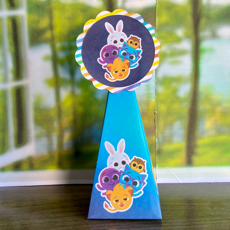 Caixa Pirâmide Cone Bolofofo Personalizado para Festa Lembrancinha Festa PEGUE E MONTE