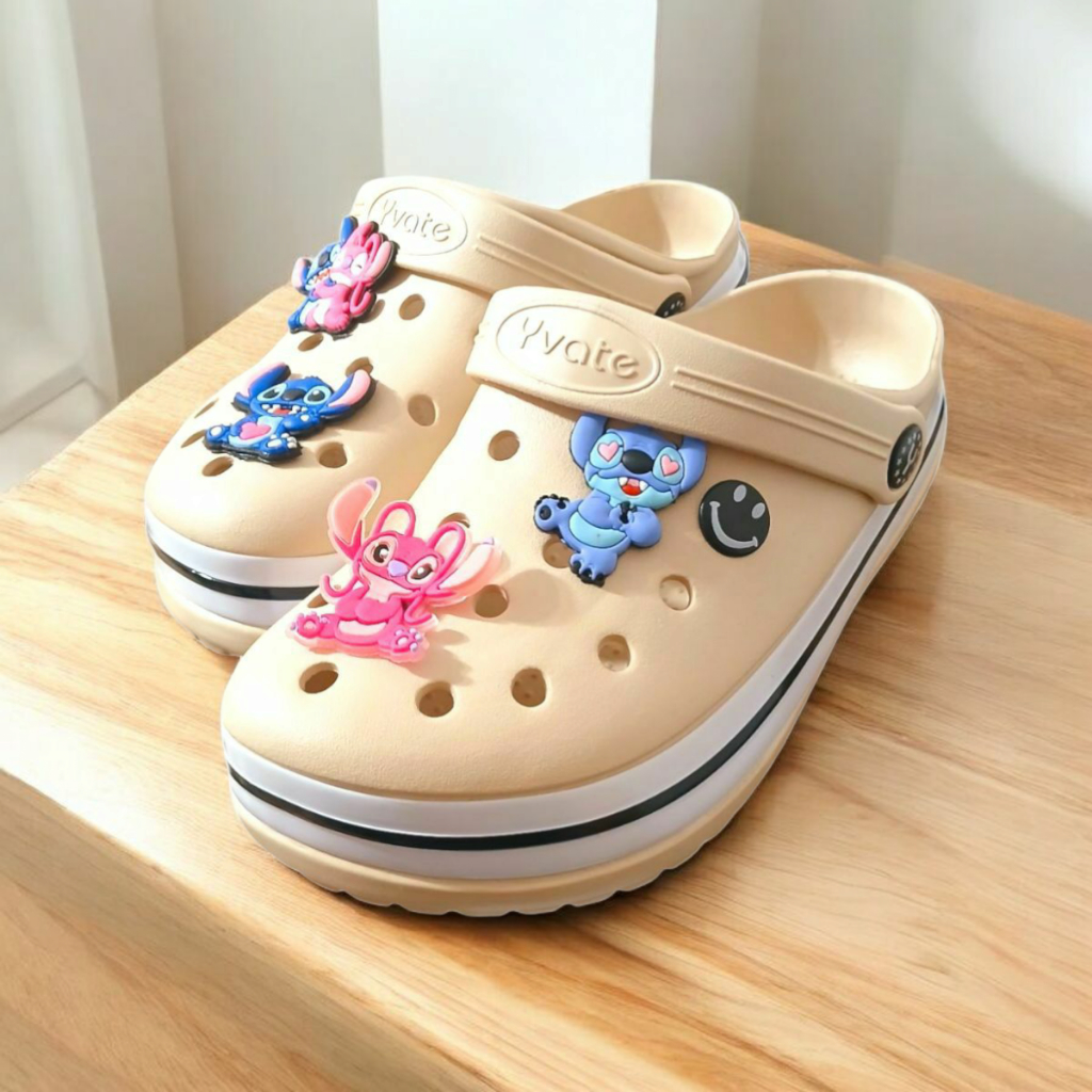 Sandália Babuche Feminina com listra Confortável com Pins Divertidos