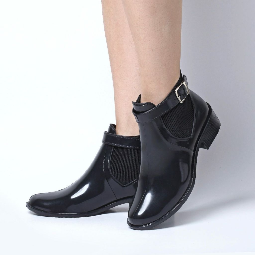 Bota Galocha Fivela Feminina Injetada em PVC Impermiavel Leve Confortavel e Barata