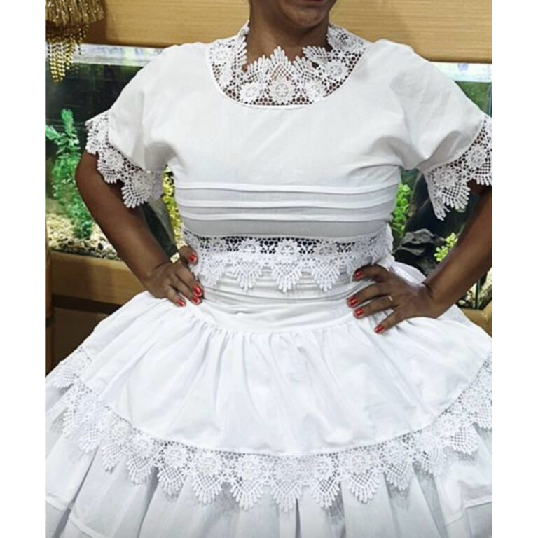 Bata acenturada Candomblé e Umbanda Rosas textil