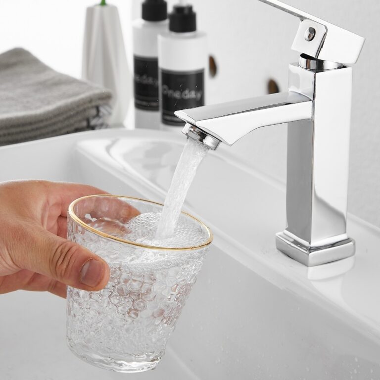 Torneira de Lavabo / Banheiro Prata Luxo Metal Mod