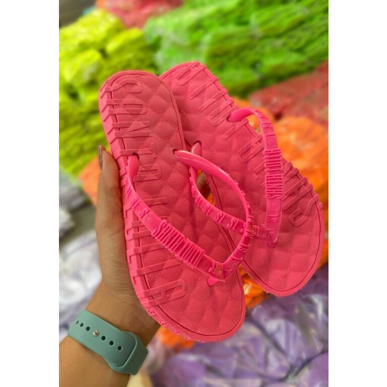 Chinelo de Dedo Rasteirinha  em  Alto  Relevo Anit