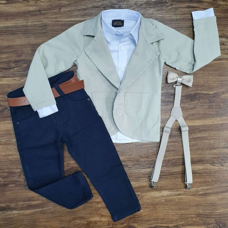 Blazer Nude com Camisa Branca e Calça Azul Infant