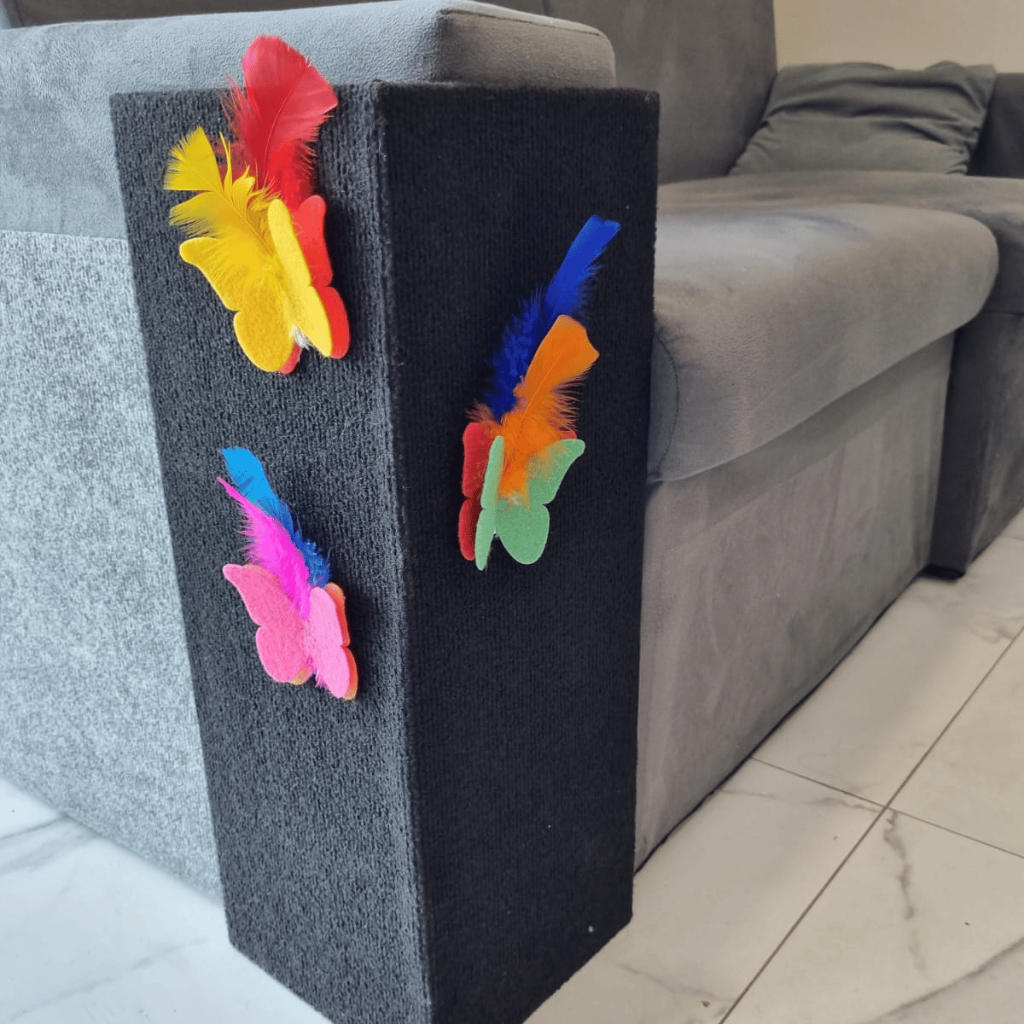 Brinquedo para Arranhador Adesivo  Acessório Interativo com Penas para Gato 1 Unidade