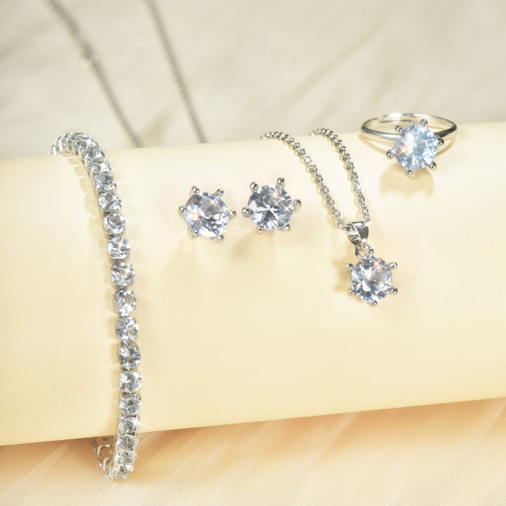 Conjunto De Joias De Pérola Elegante Para Mulheres Colar Brincos Pulseira Anel 4 Peças (Apenas Prata