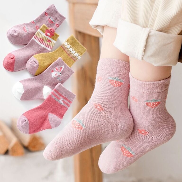 Kit 6 ou 12 Pares de Meias Infantil Feminina com E