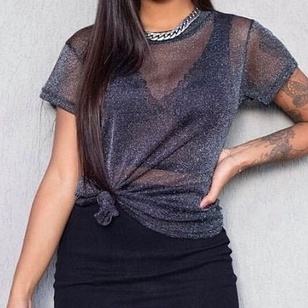 BLUSA COM BRILHOS MANGA CURTA