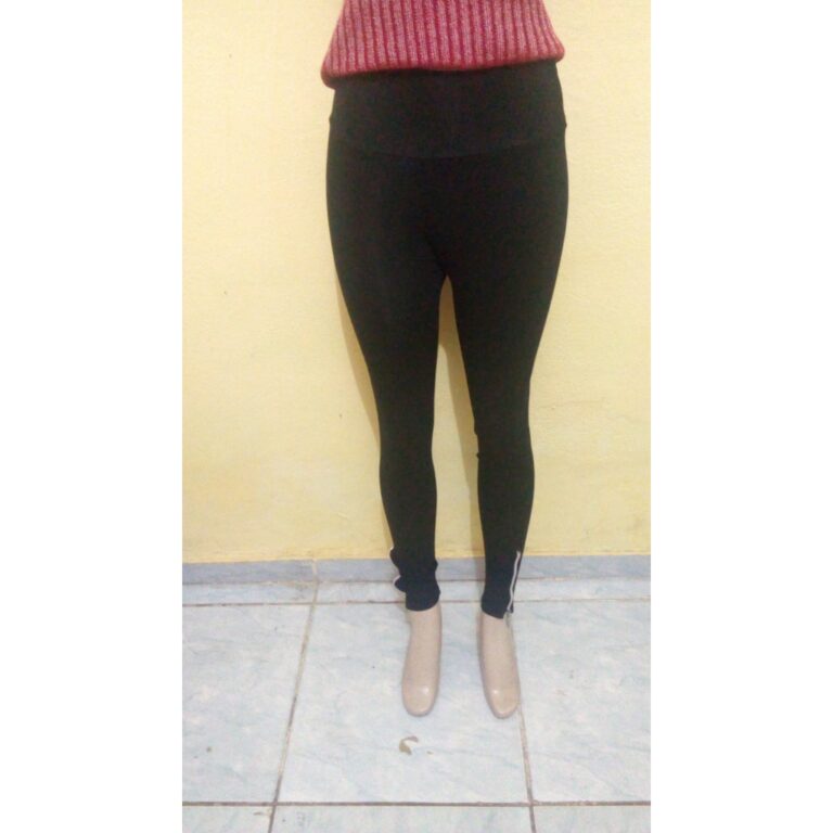 calça preta  NILKAMP  Levanta Bubum/  viscose + e