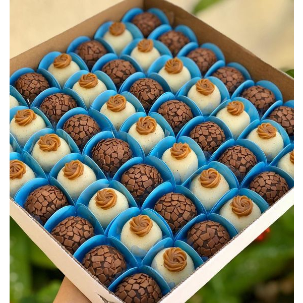 10 Caixas para 50 ou 100 Doces e Salgados Branca 2