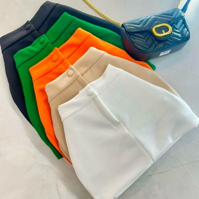 Short Saia Alfaiataria Com Cintura Alta Com Botão
