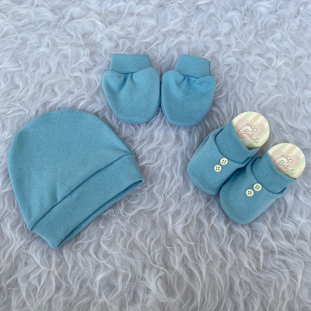 Kit Touca, Luva e Sapatinho Masculino no Suedine 100% Algodão. Kit 3 peças para Recém Nascido