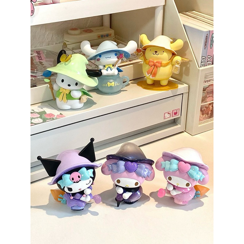 Boneco Supresa  Kuromi Melody Capivara Sanrio Stiti Diário de Ciclismo