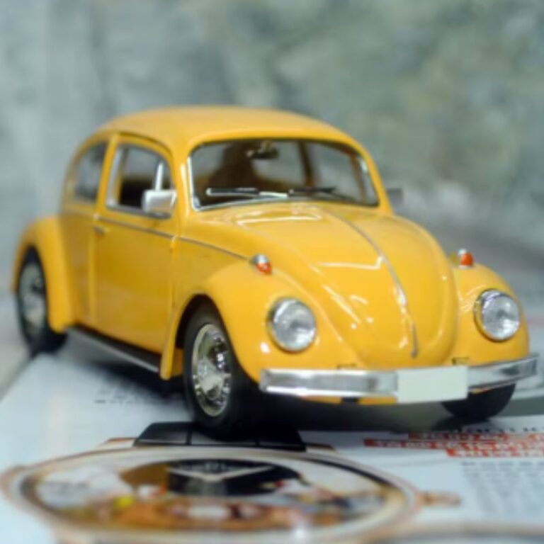 Miniatura Fusquinha Carrinho De Ferro Fusca Fricç