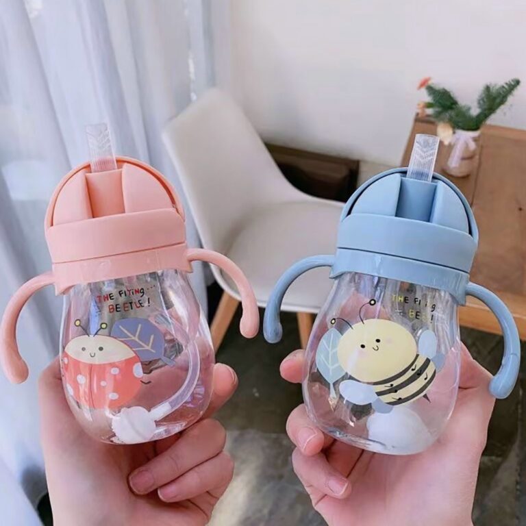 Copo Squeeze Infantil Com Alça e Canudo Silicone 