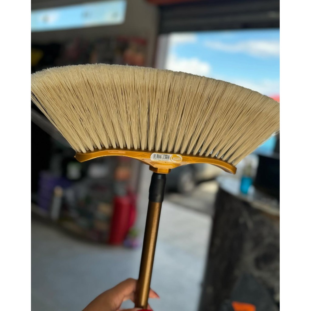 Vassoura Italiana Dourada Gold – Elegante E Funcional