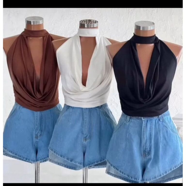 Blusinha croped Gola alta Com decote sem bojo teci