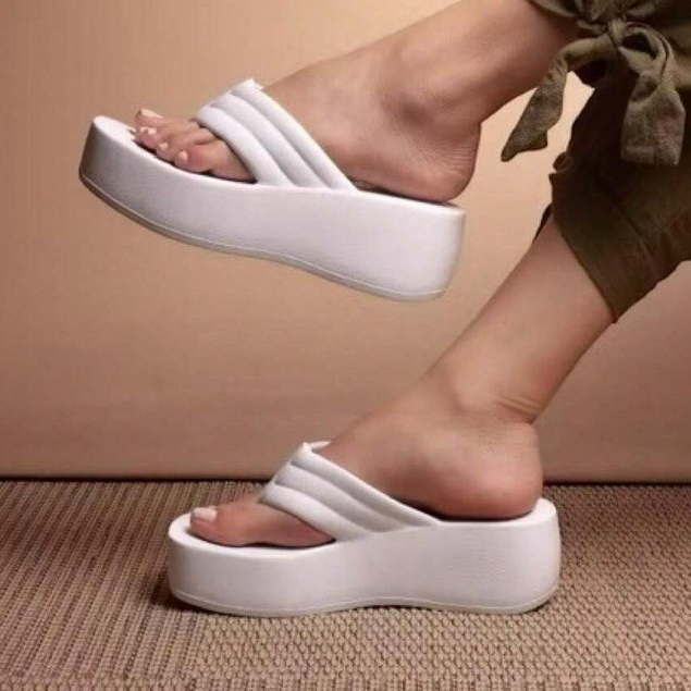 Tamanco Sandália Feminina Chinelo Blogueira Delta