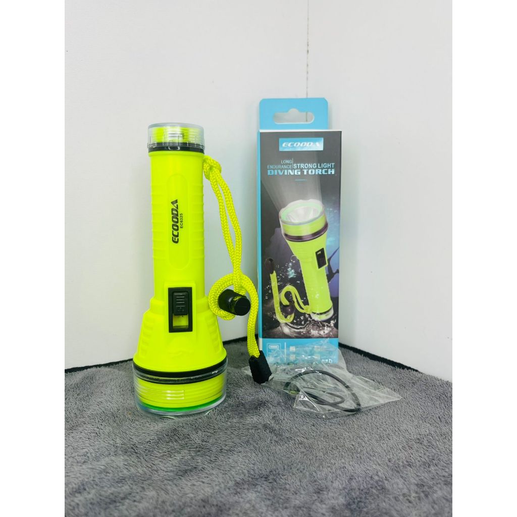 LANTERNA DE MERGULHO RECARREGAVEL PROFISSIONAL PORTATIL Á PROVA DÁGUA PARA USO EXTERNO LT-XH03