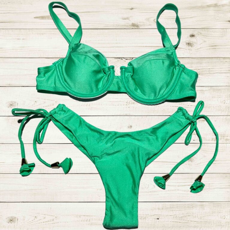 Biquíni Feminino Retro Meia Taça com Aro Calcinh