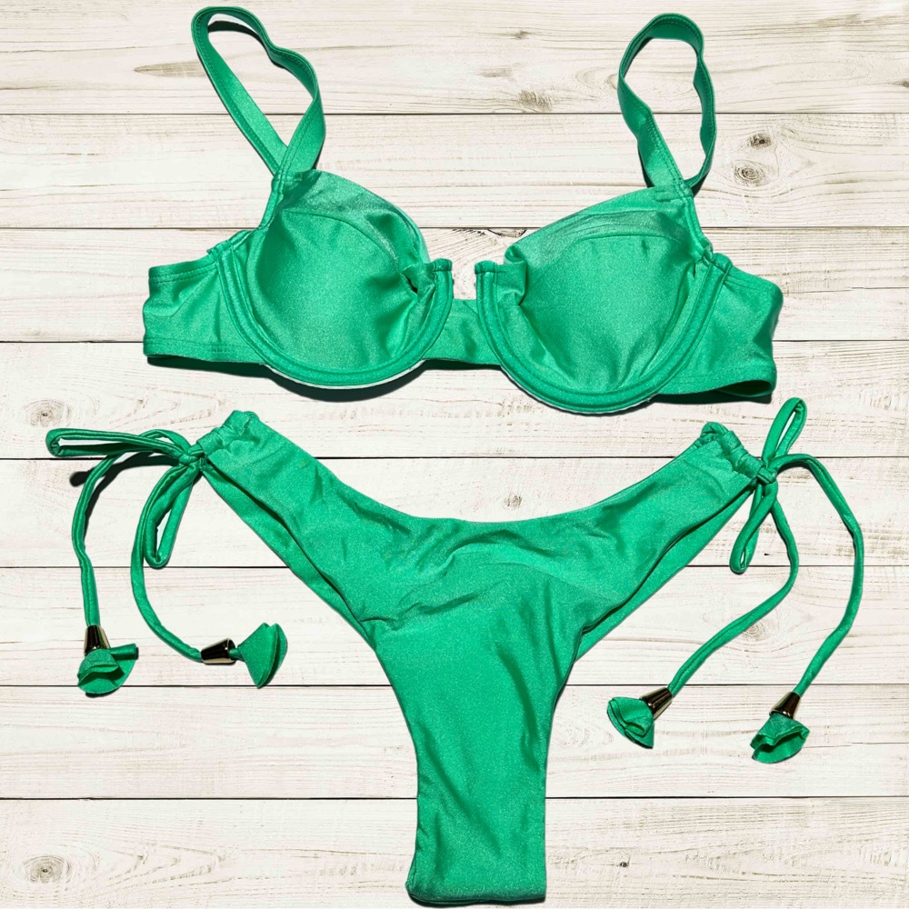 Biquíni Feminino Retro Meia Taça com Aro Calcinha Fio Duplo liso com bojo removível 4 cores Praia Ve