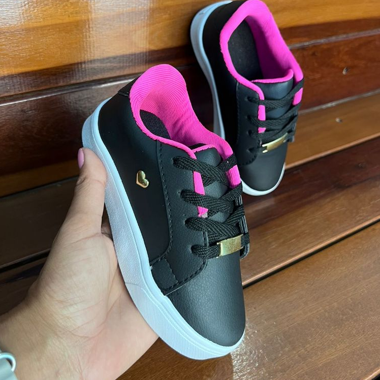 TENIS INFANTIL MENINA CORAÇAO