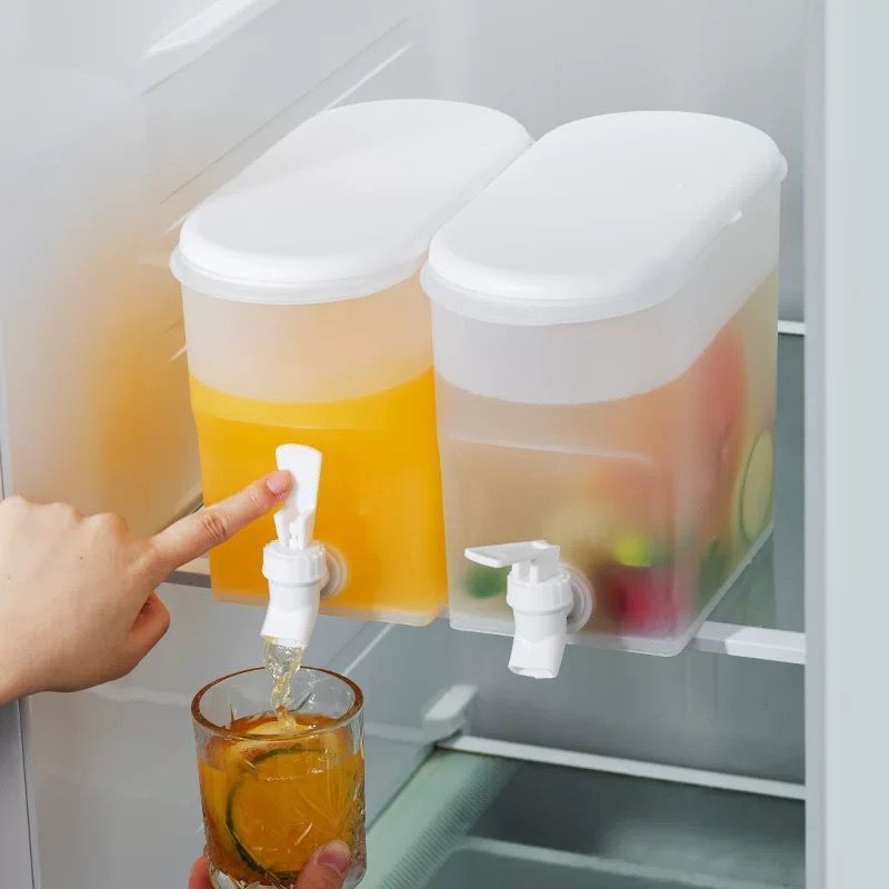 Suqueira Plástica Com tampa Para Geladeira Com Torneira Capacidade 3 Litros Para Agua Saborizada