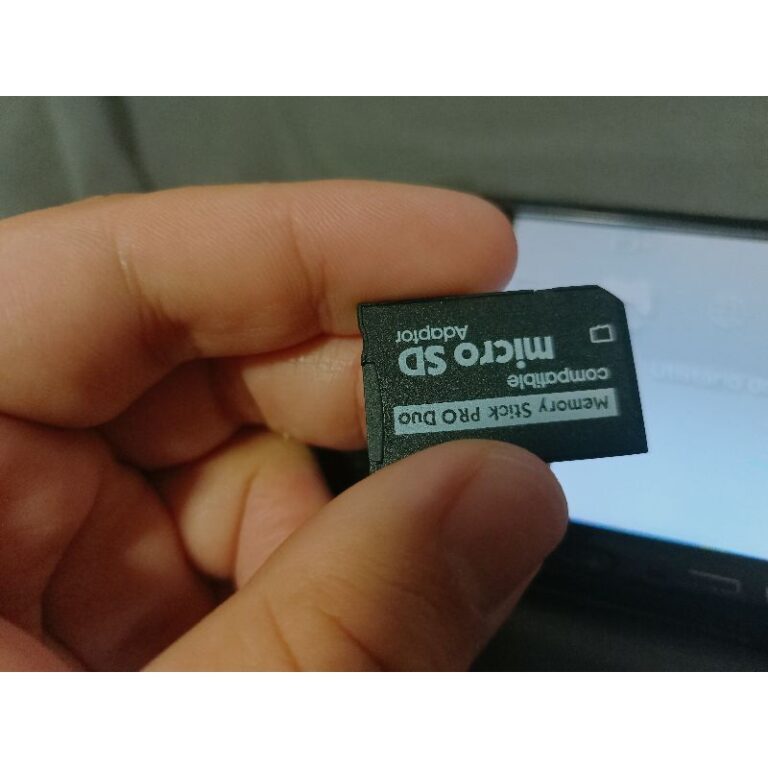 adaptador PSP + cartão micro 64gb