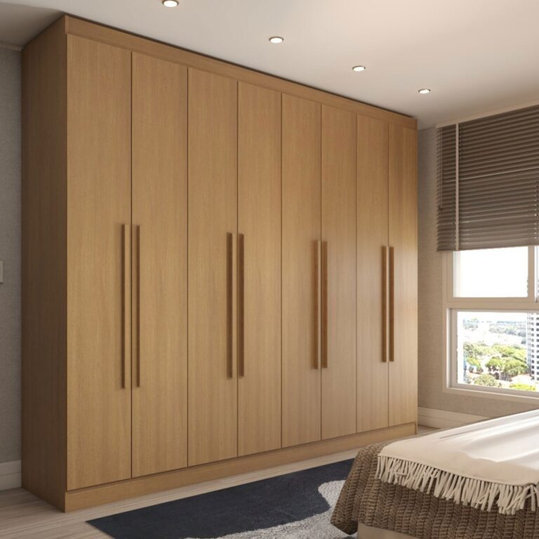 Guarda-Roupa Casal Ela e Ele 8 Portas 8 Prateleira