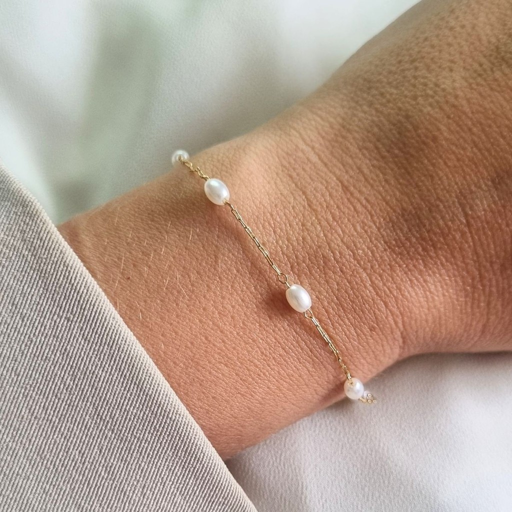 Pulseira Infantil Pérolas Clássica SemiJoia Banhada A ouro 18k