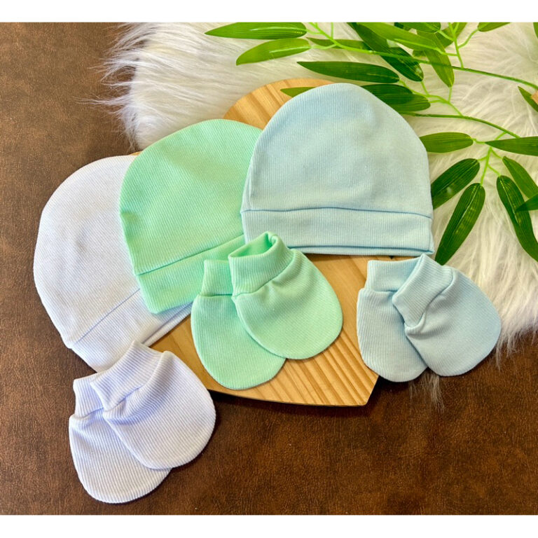 Kit Com 3 Toucas e 3 Luvas para Maternidade em Alg