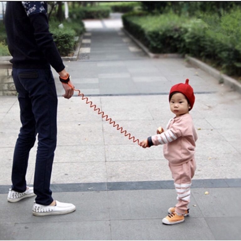 Pulseira de Segurança Infantil Com Cordão Guia D