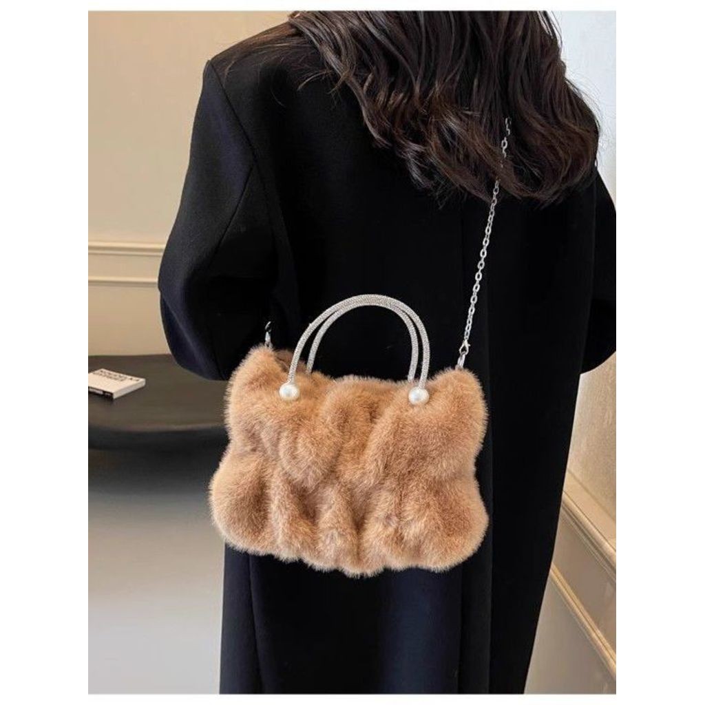 Bolsa Feminina Média Macia Com Alça Lateral De Ombro De Pelúcia Lã F105 VT