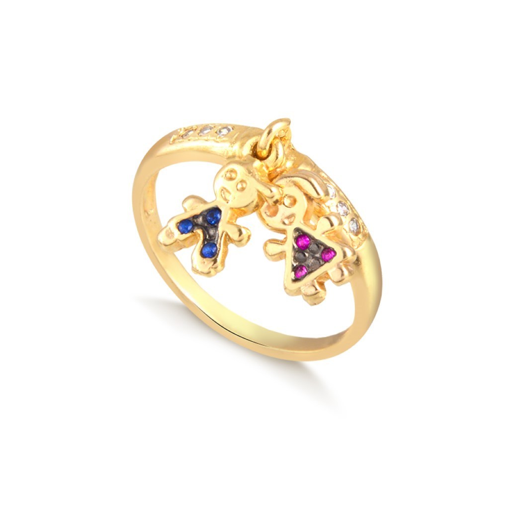 Anel Banho de Ouro 18K com Pingente Menina e Menino Trabalhado e Detalhe Pedrinha