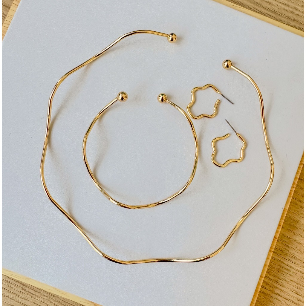 Conjunto de joias Choker Pulseira e Brinco Aro Estilos populares Nó Folheado a Ouro 18k