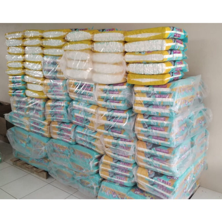 Fraldas Descartaveis Noturna infantil com 100 Unid