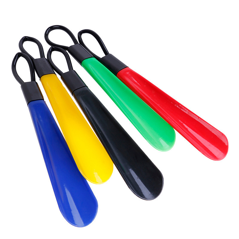 Calçadeira Plástica Pequena – Suporte para Calçar Sapatos e Tênis