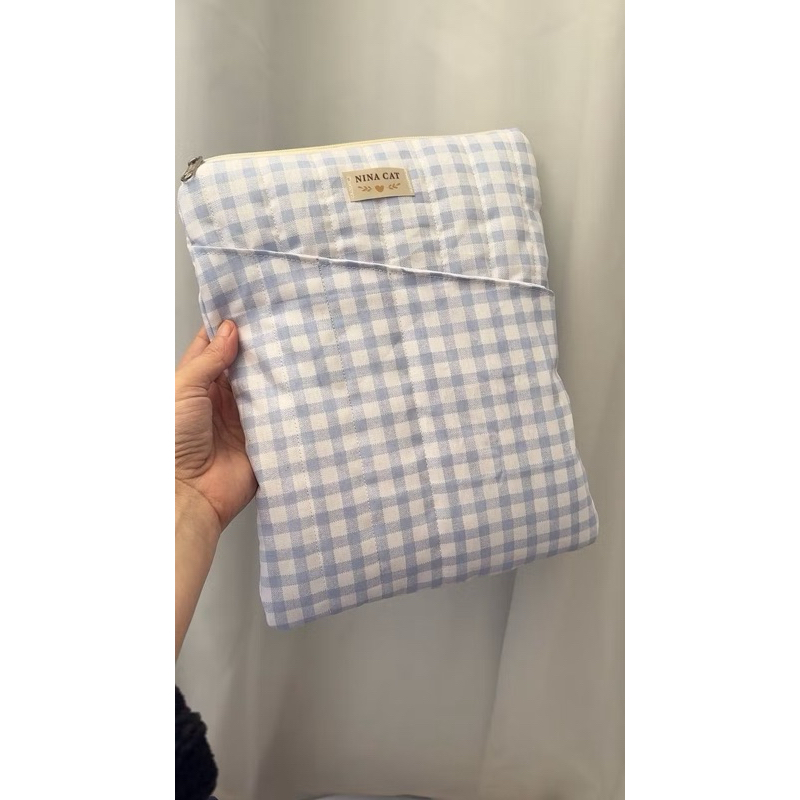 Bolsa case porta livro de tecido almofadada