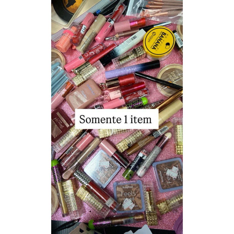Batons, maquiagem, sombras e delineadores, cosmét