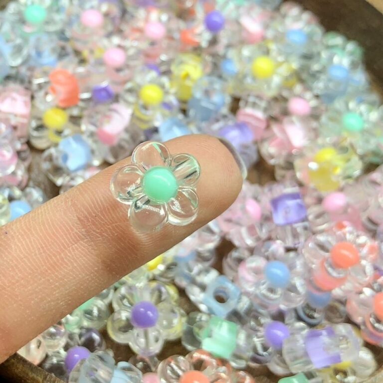 250 PEÇAS MIÇANGA INFANTIL FORMATO FLOR MARGARID